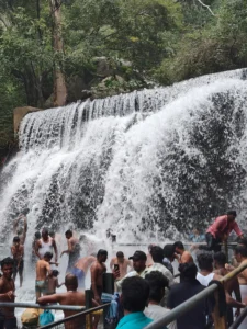 suruli-falls-cumbum-tourist-attraction-ScxeDLW5ue